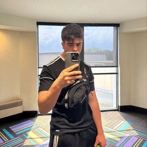 Meet your Posher, Elijah